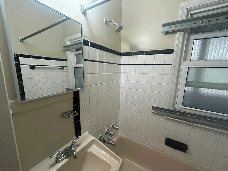 5290 University Pl — Photo 17