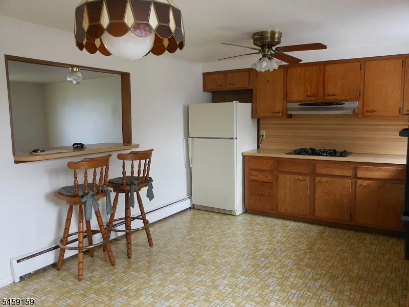 2 bed, 1.0 bath, $2,100 — Photo 4