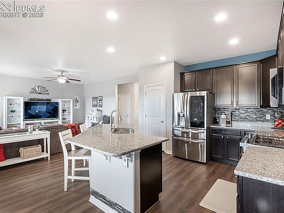 3rd image of 9873 Morning Vista Dr