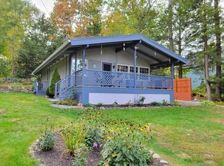 23 Iroquois Ave, Hubbardston, MA 01452