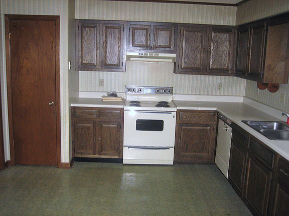 4th image of 506 Deerfield Cir