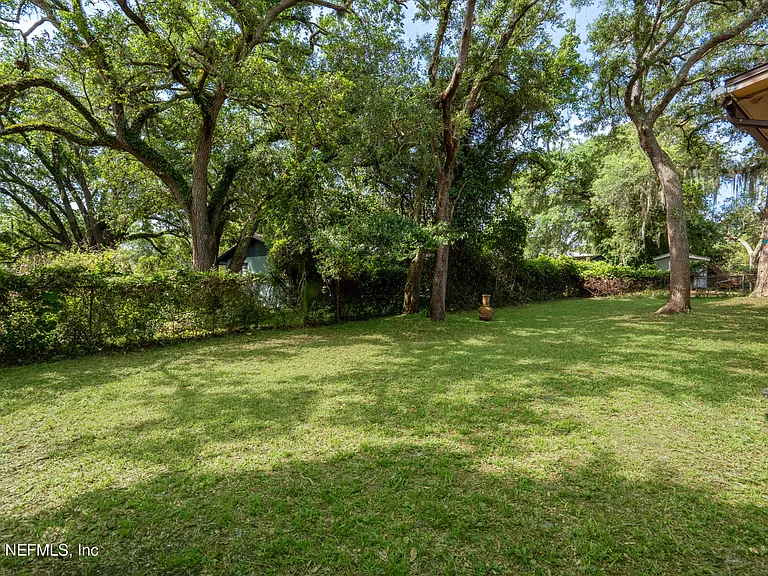 253 Cowry Rd — Photo 26