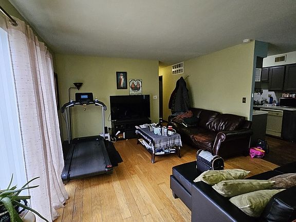 2nd image of 602 Bryn Mawr Ct #602