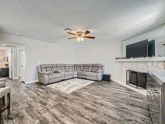 5th image of 909 Sulphur Springs Ln Unit 101