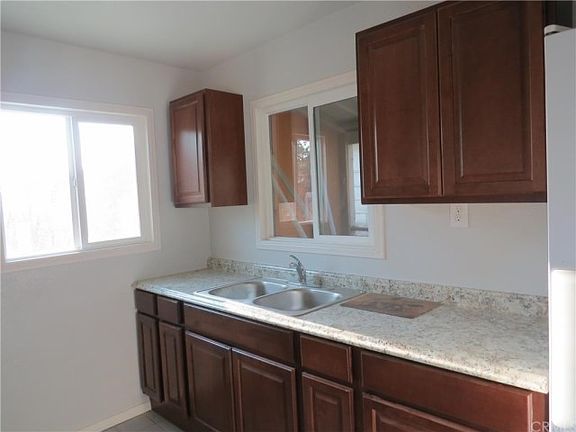 3rd image of 410 W Western Ave