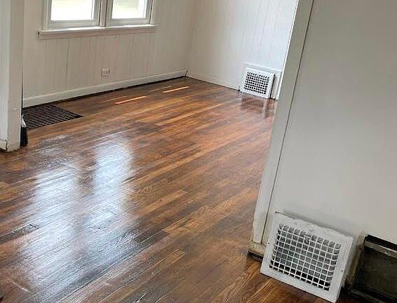 2nd image of 4108 Stickney Ave