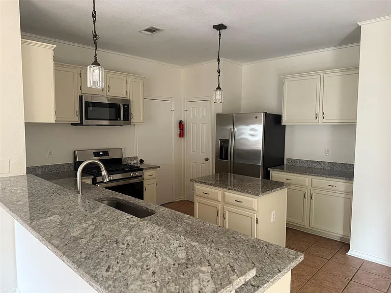 16910 Isle Of Man Rd — Photo 8