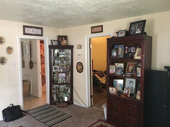 3rd image of 2033 Woodlawn Ave