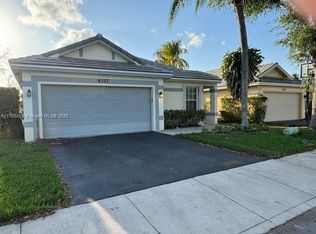9317 Arborwood Cir, Fort Lauderdale, FL 33328