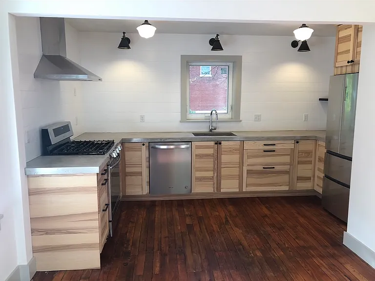 34 Garden St #1 — Photo 3