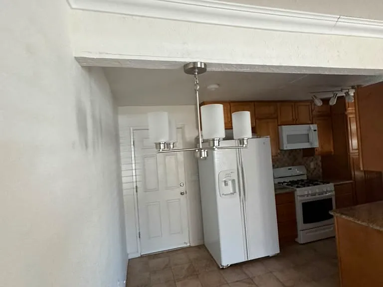 1819 S Cherokee Ln #60 — Photo 5