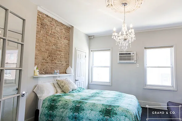 Rented by Grand & Co. | media 31