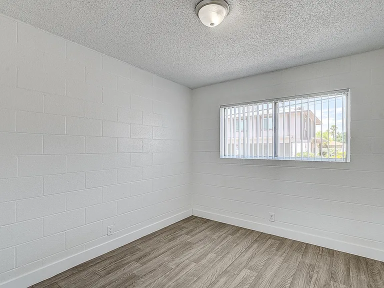 4805_Heidi St_unit 10-15