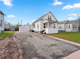 727 E Calumet St, Appleton, WI 54915