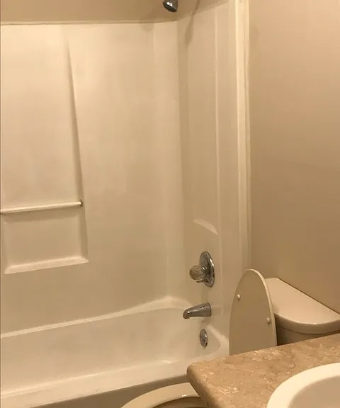 698 Florida Dr — Photo 16