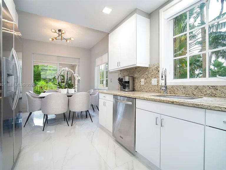 19211 Fisher Island Dr #19211 — Photo 11