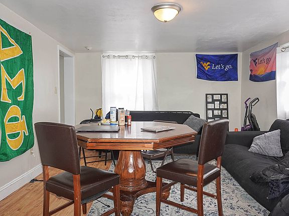 5th image of 362 Spruce St