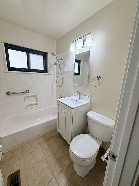 1st image of 4251 Davis St