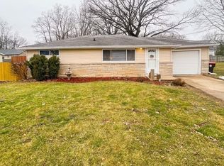 211 Jo Ave, Germantown Hills, IL 61548