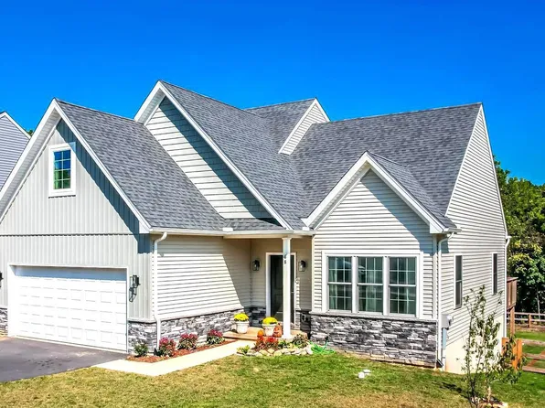 68 E Mohler Church Rd, Ephrata, PA 17522