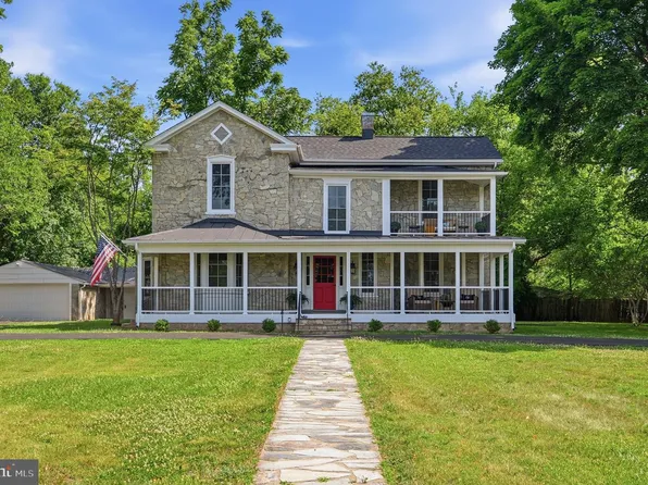 105 E Washington St, Remington, VA 22734