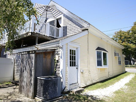 3rd image of 2653 Main St