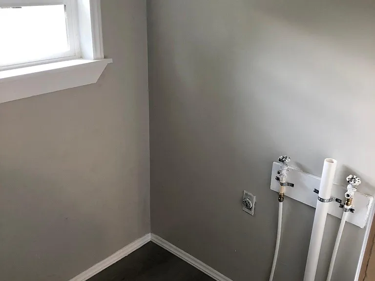 1521 Harvey Rd — Photo 10