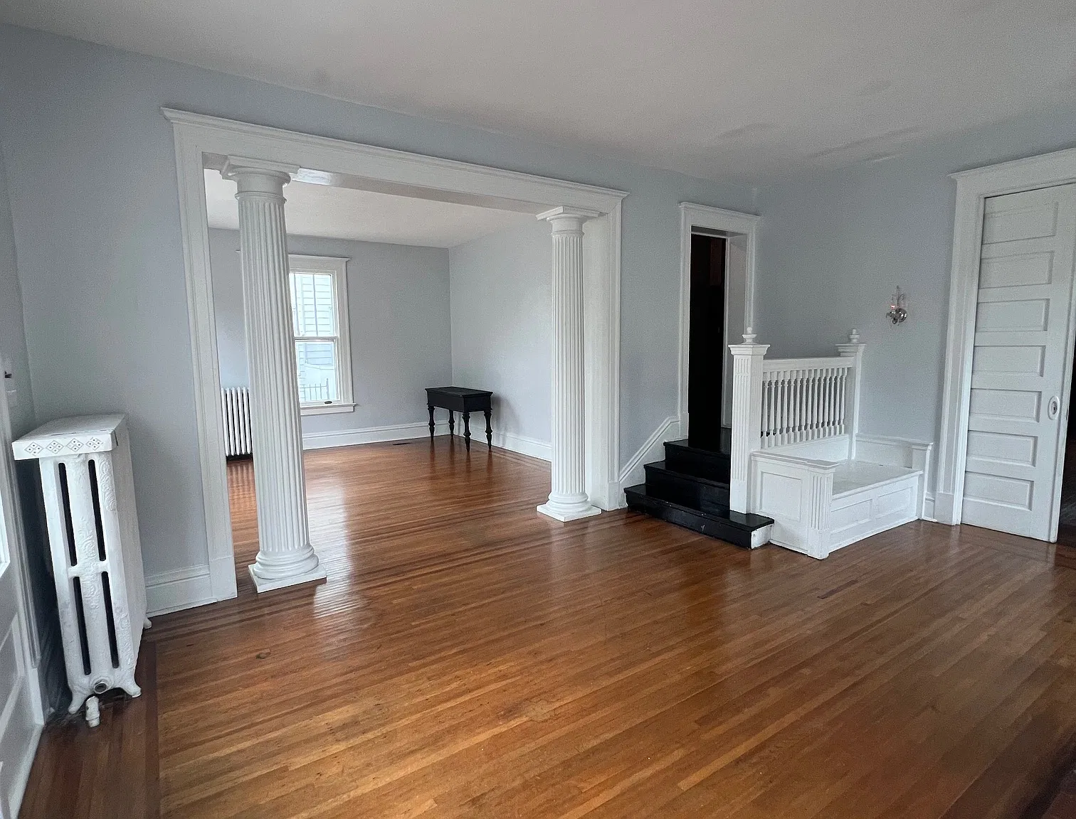 4 bed, 1.5 bath, 2900 sqft, $1,900 — Photo 2