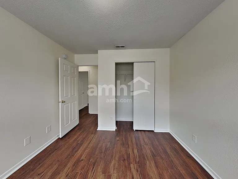 5624 Grassy Bank Dr — Photo 16