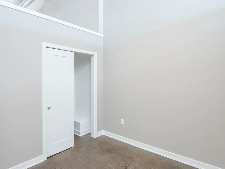 2534 S Kinnickinnic Ave #107 — Photo 6