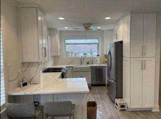 957 Princeton Ave, Highland Park, IL 60035