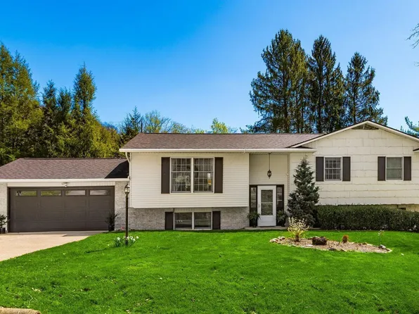 161 Wildwood Dr, Granville, OH 43023