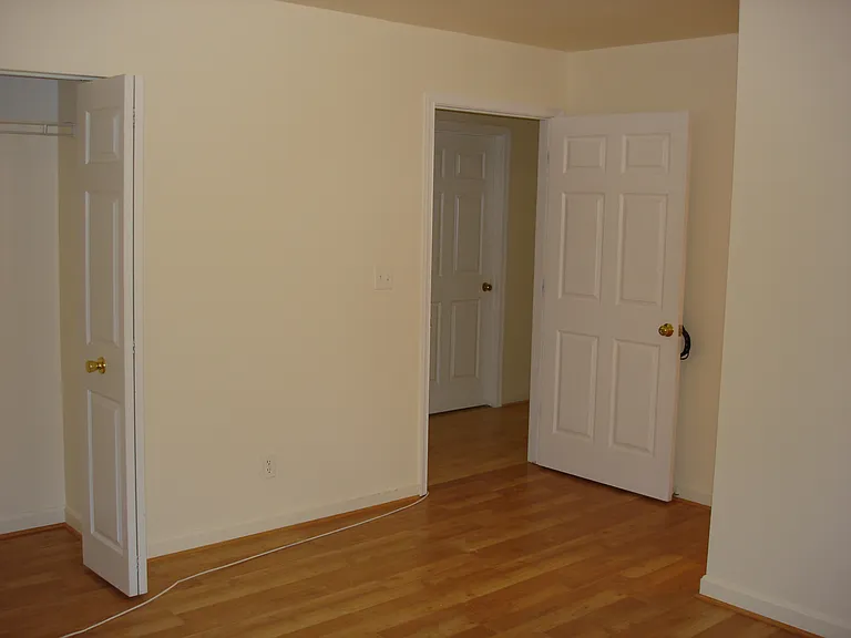 7827 Muncaster Mill Rd — Photo 9