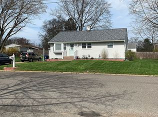 718 Green Grove Pl, Neptune, NJ 07753