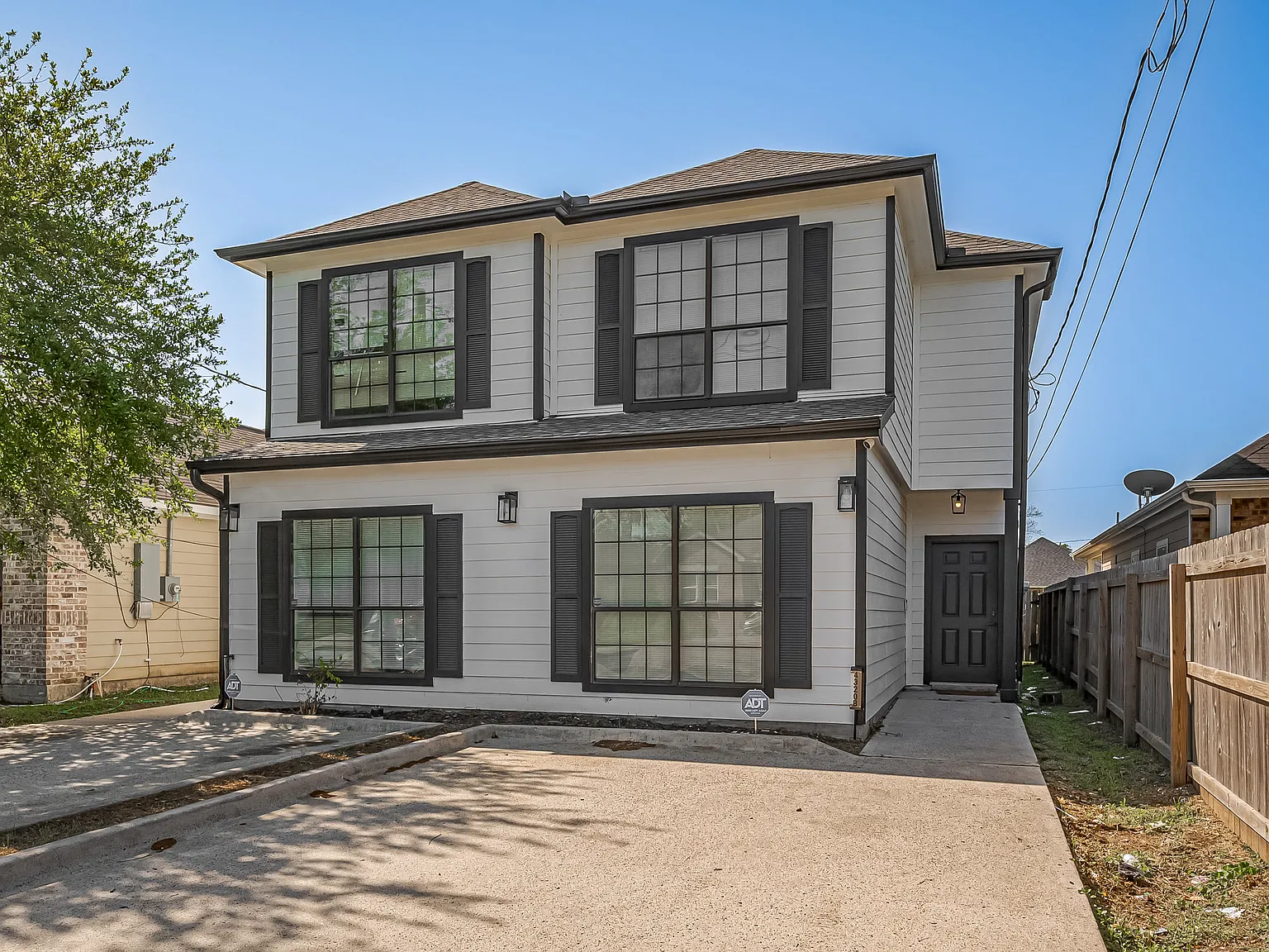 4 bed, 1760 sqft, $850 — Photo 2