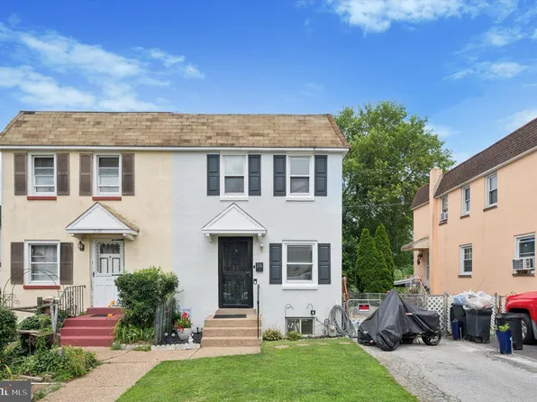 218 Crum Creek Dr, Woodlyn, PA 19094