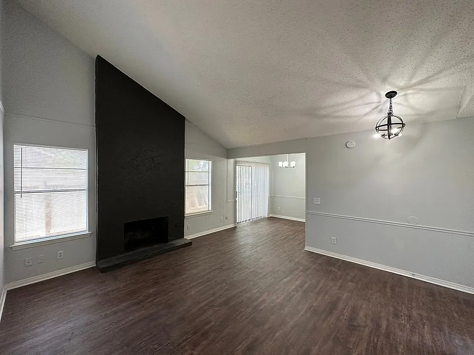 5601B Purple Sage Dr