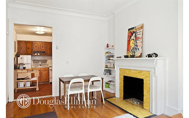 Rented by Douglas Elliman | media 14