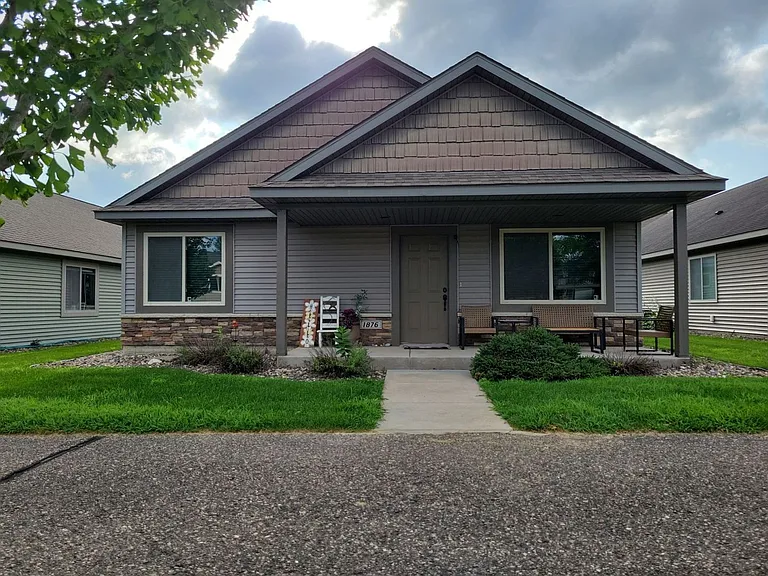 1876 Greenwood Valley Dr — Photo 1