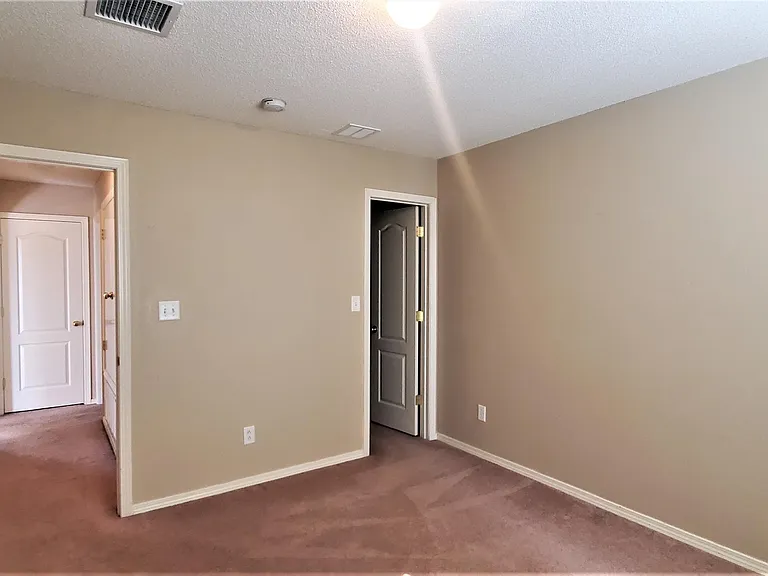 3408 Blue Earth Ln #C — Photo 19