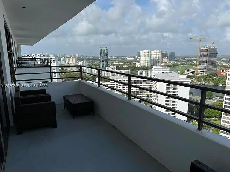 2500 Parkview Dr #2518 — Photo 16