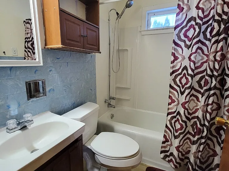 515 N 8th Ave — Photo 3