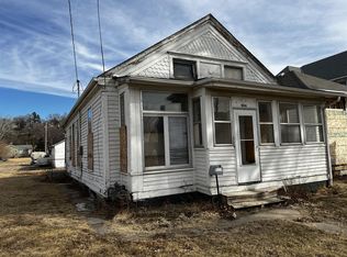 614 W Washington Ave, Council Bluffs, IA 51503