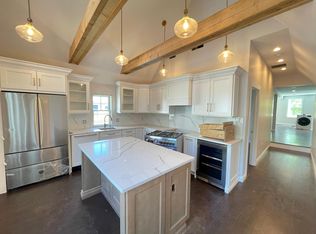 181 3rd St #1, Cambridge, MA 02141