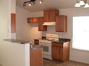 2nd image of 2046 SE 24th