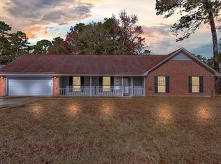 501 Creek View Dr, Hinesville, GA 31313