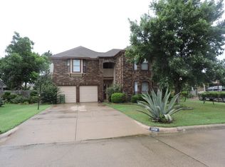 6408 Rising Meadow Dr, Arlington, TX 76018