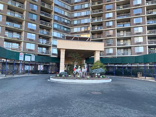1st image of 1 Bay Club Dr APT 5K