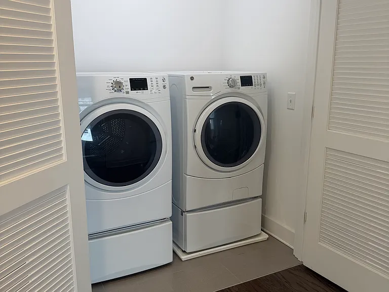 1633 54th Ave N #5 — Photo 36
