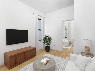 424 E 115th St APT 3D, Manhattan, NY, 10029